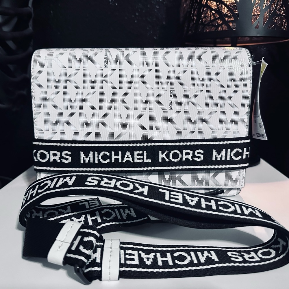 Black and White Michael Kors crossbody